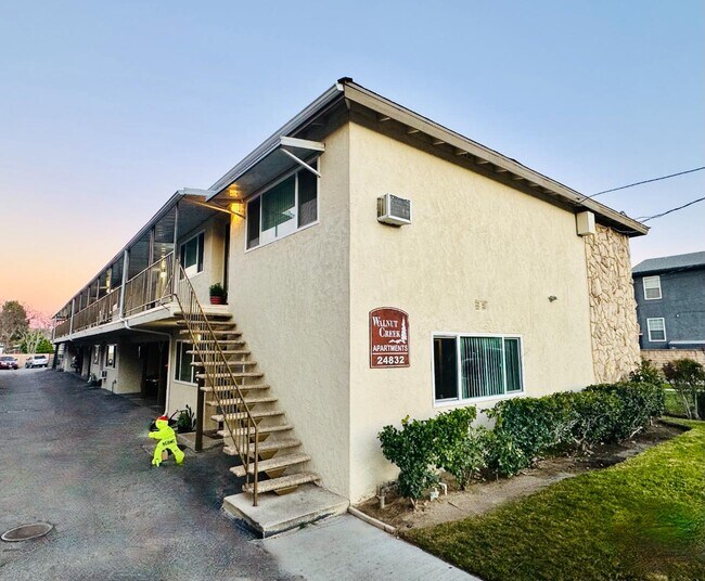 Building Photo - 24836 Walnut St