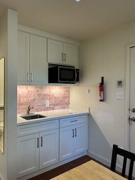 Kitchenette - 1303 Aspen Pl