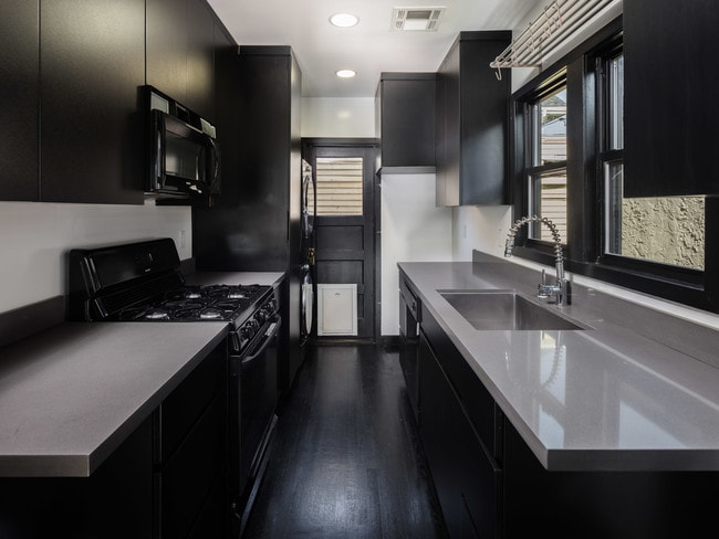 Modern Appliances & Lots of Counters - 1259 N Genesee Ave