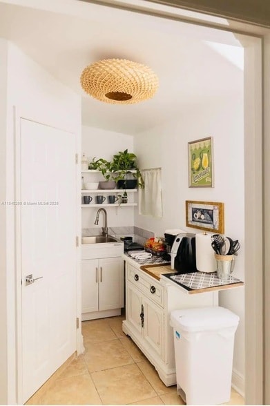 Building Photo - 2221 SW 26th Ln