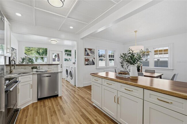 Building Photo - 918 45th St N