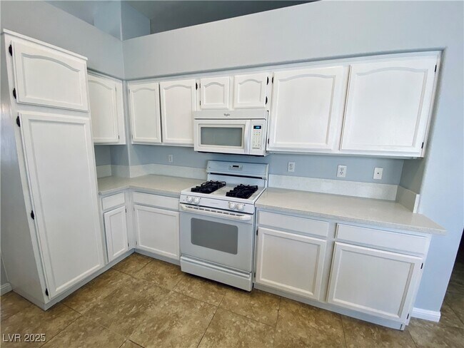 Building Photo - 7846 Fandango Ct