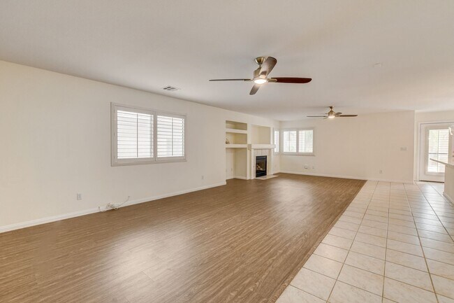 Building Photo - 8913 Arabian Filly Ave