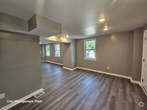 Building Photo - Fully Renovated 4 bedroom 1 bath home in B...