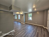 Building Photo - Fully Renovated 4 bedroom 1 bath home in B...