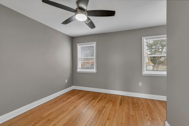 Building Photo - 2923 Edgecombe Cir N