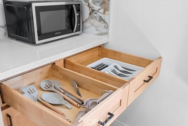 Building Photo - 1097 Bonita St