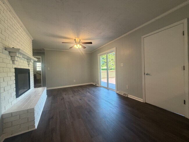 Building Photo - Beautiful Brick Rancher