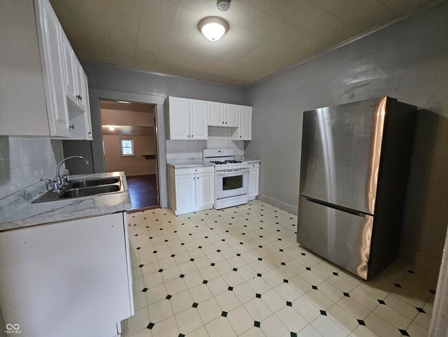 Building Photo - 1801 S Luick Ave