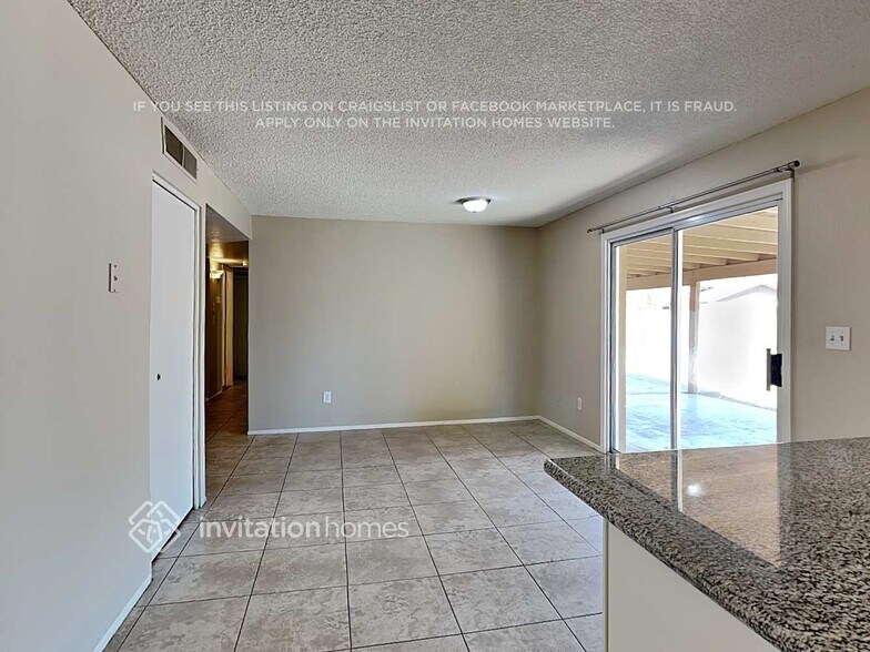 Building Photo - 7140 W North Ln