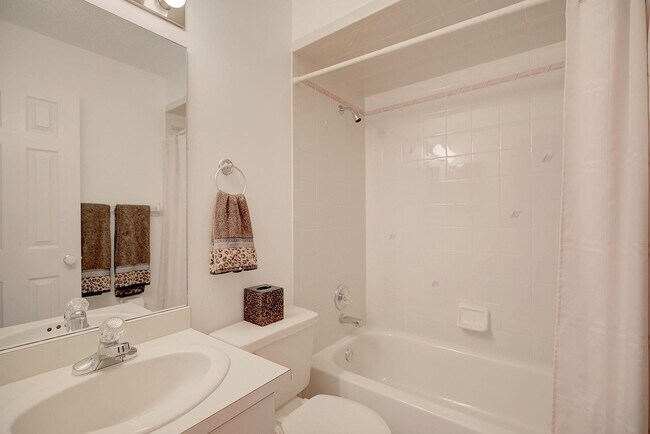 Building Photo - 504 Chelsee Way