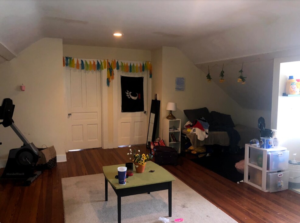 Building Photo - 2720 Eden Ave