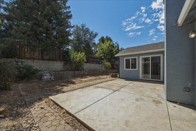 Building Photo - 8408 Silver Run Way