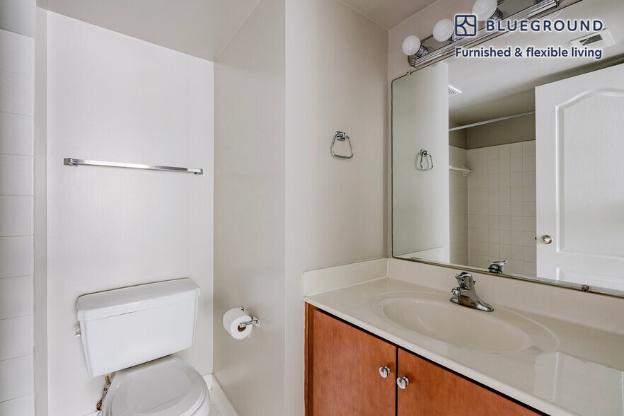 Building Photo - 2140 L St NW