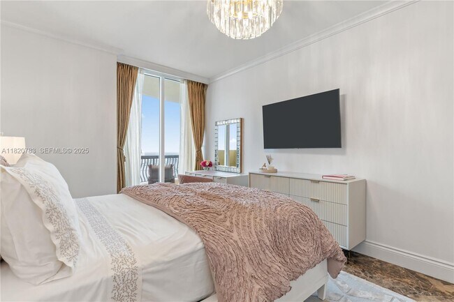 Building Photo - 17875 Collins Ave