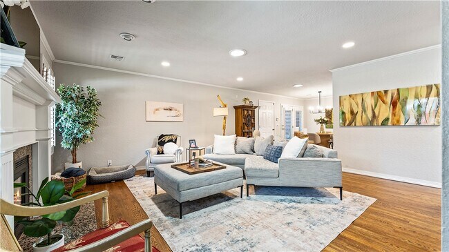 Building Photo - 2 S Prairie Dunes Dr