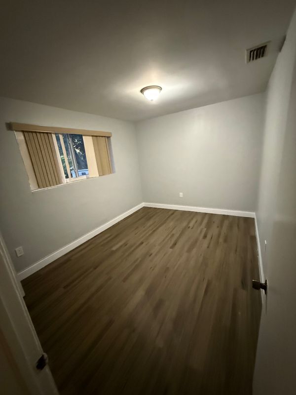 Building Photo - 1482 NE 149th St