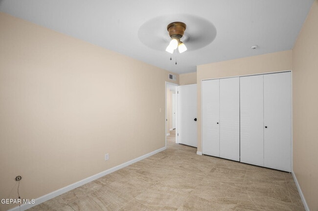 Building Photo - 10337 Galahad Way