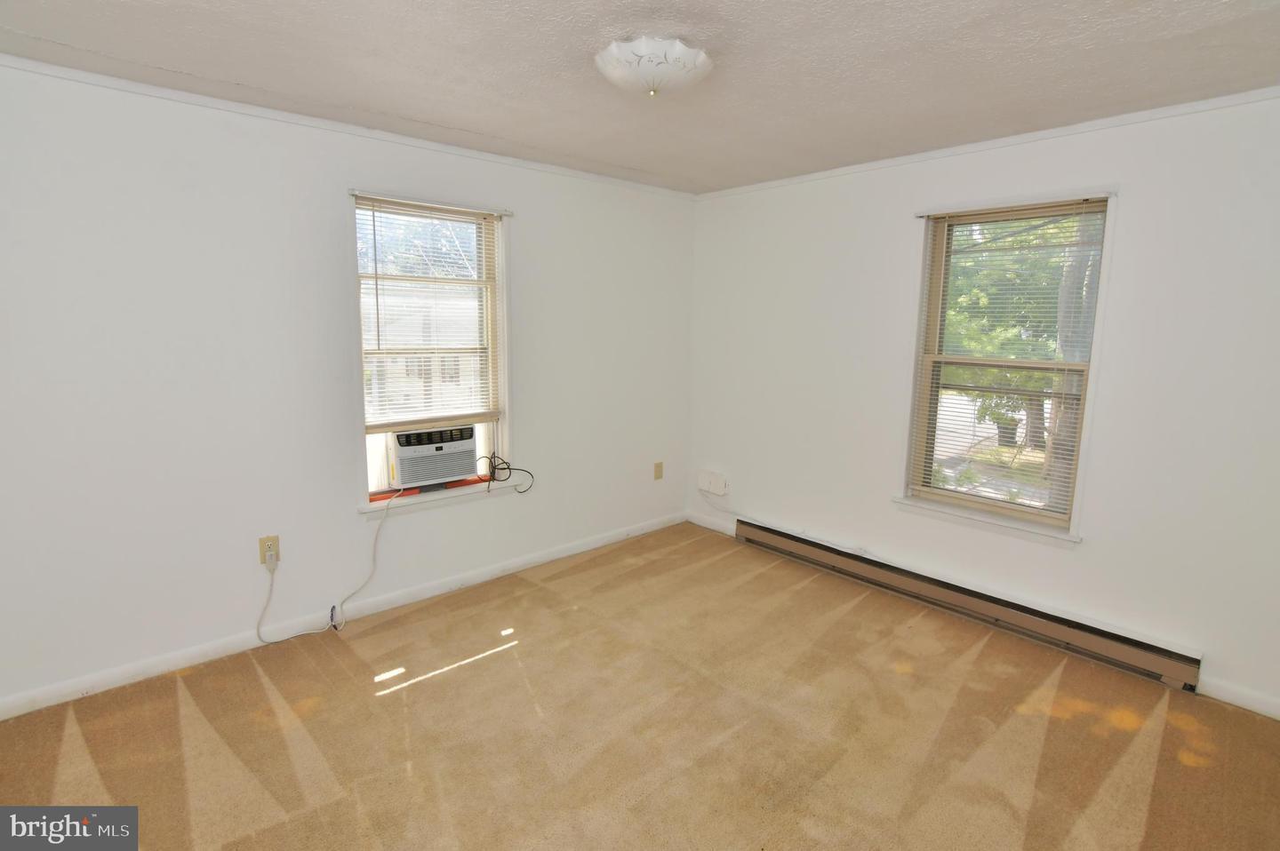 Building Photo - 24 Jackson Ave