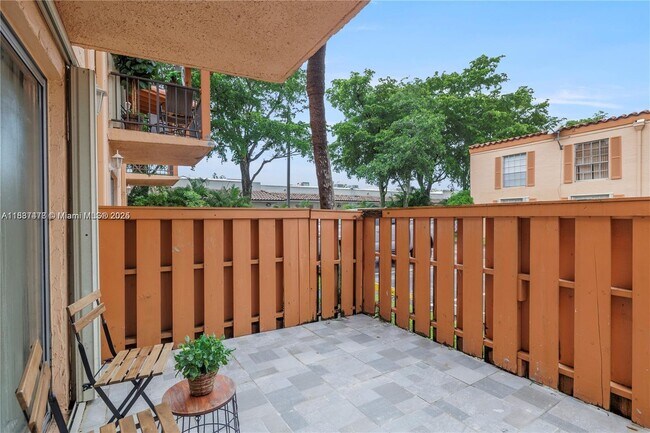 Building Photo - 7241 Miami Lakes Dr