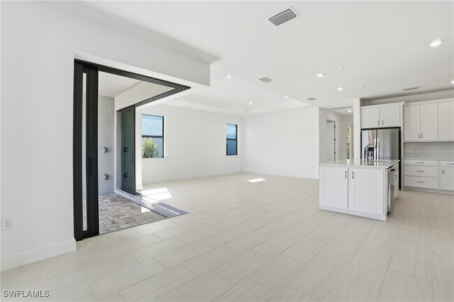 Building Photo - 1954 Fresno Ave