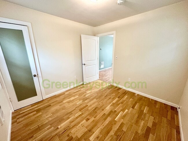 Building Photo - 2 Bedroom House with Backyard full of Frui...