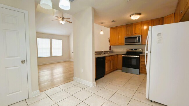 Building Photo - 3189 Sawtooth Dr