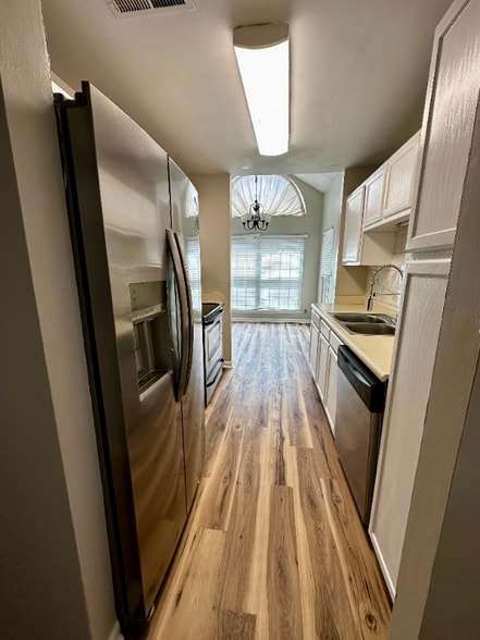 Building Photo - 1091 Stones Throw Dr NW