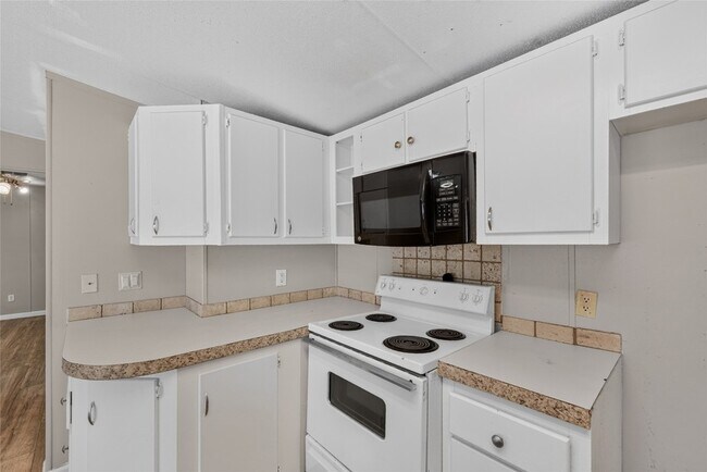 Building Photo - 1341 Flying L Ln