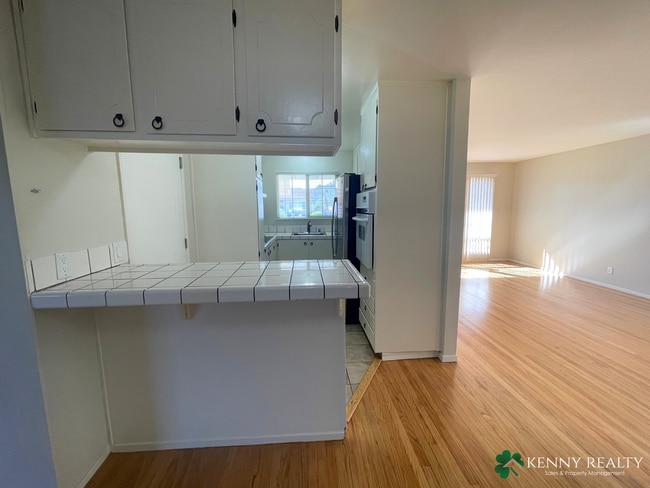 Building Photo - Spacious Four Bedroom Home in Westborough Neighborhood in South San Francisco