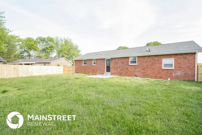 Building Photo - 204 Lake Farm Rd
