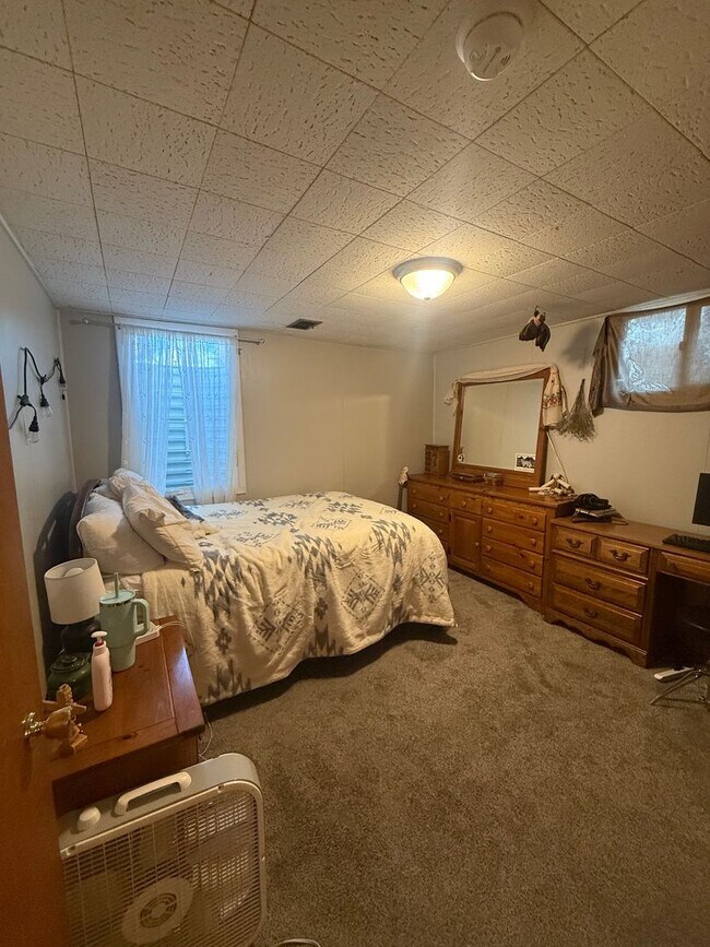 Building Photo - 2 Bed 1 Bath in Bozeman