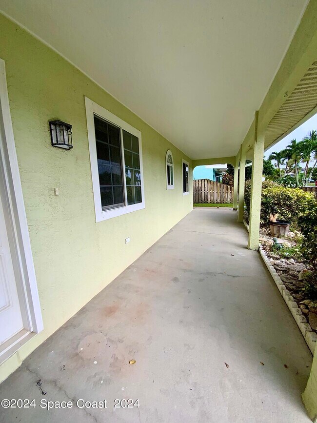 Building Photo - 190 Richards Rd