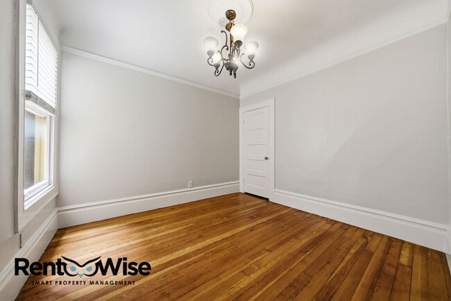 Building Photo - 3230 16th St