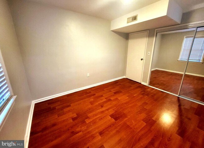 Building Photo - 1203 Belle View Blvd