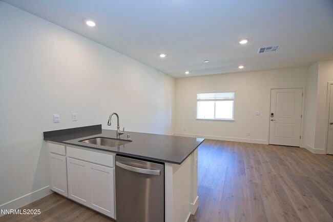 Building Photo - 1636 Prancer St