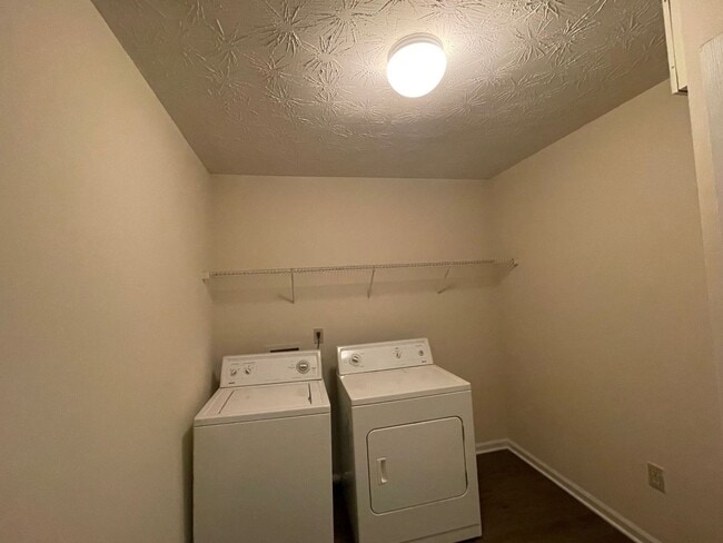 Building Photo - PRE LEASING AUGUST 2026!