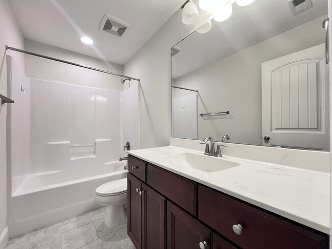 Building Photo - 2707 Masonboro Ferry Dr