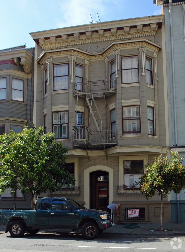 Building Photo - 985 Pine St