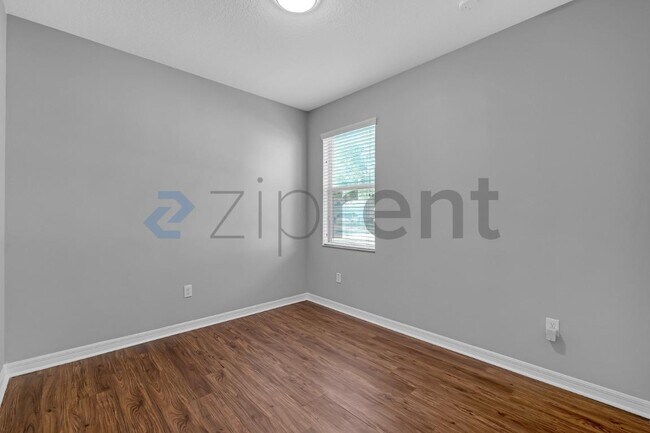 Building Photo - 16622 Myrtle Sand Dr