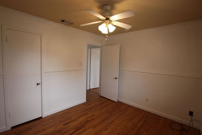 Building Photo - 3 Bed 2 Bath Home Near UT Tyler!