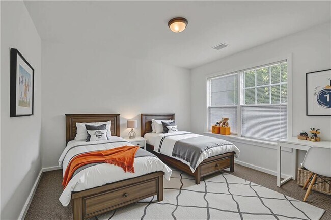 Building Photo - 3335 Briaroak Dr