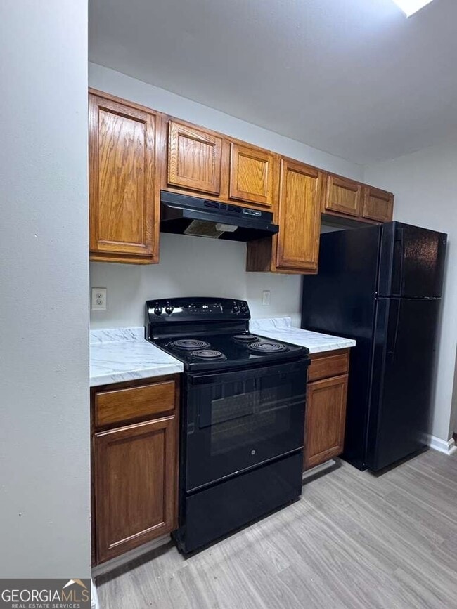 Building Photo - 400 Stonehaven Cir