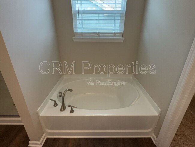 Building Photo - 8862 Blackburn St