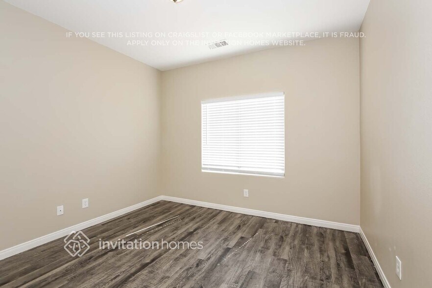 Building Photo - 6567 Tulip Garden Dr