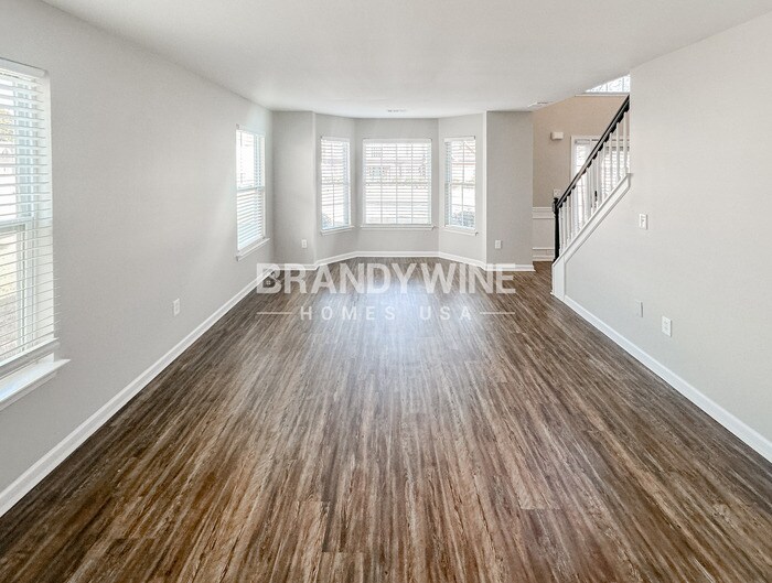 Building Photo - 6290 Shell Dr SW