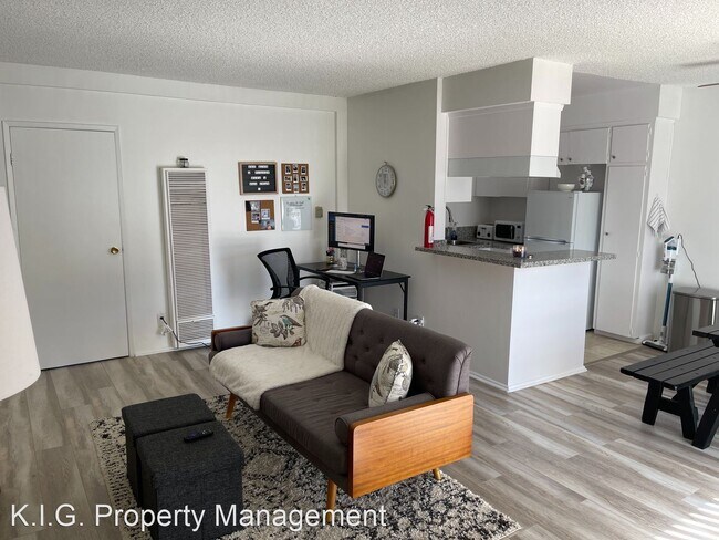 Building Photo - 1 br, 1 bath Apartment - 14109 Hatteras St...
