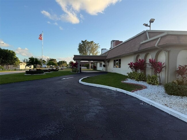 Building Photo - 9507 NW 80th Ct