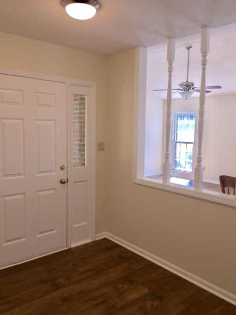 Building Photo - Like New Home Near Sisky YMCA