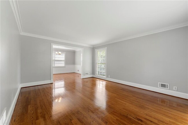 Building Photo - 5100 Mt Vernon Way